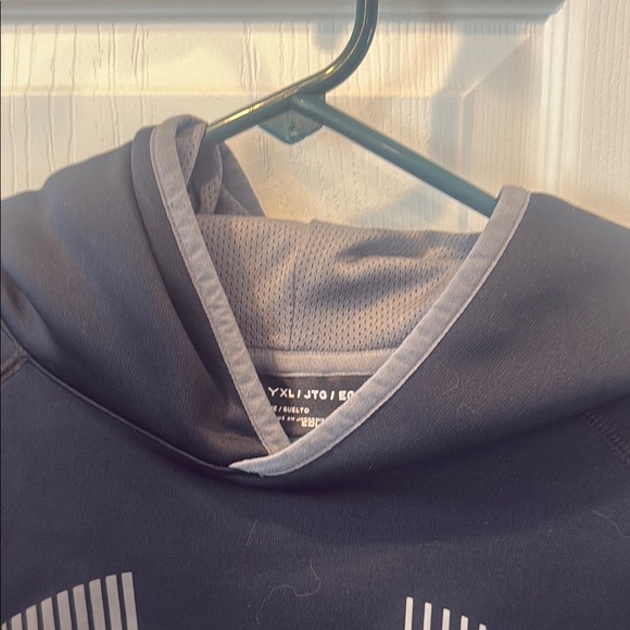 Under Armour Black Hoodie - Picture 5 of 5